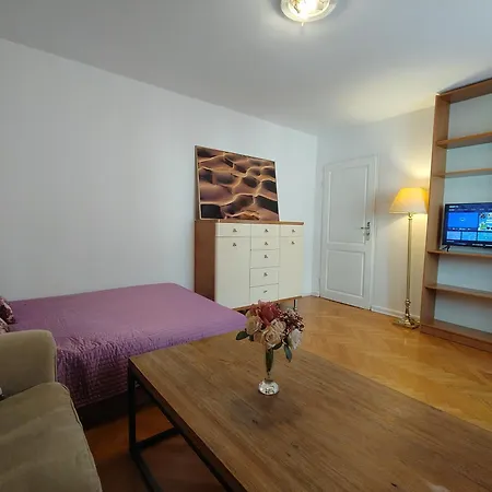 Center Hollidays Room's * Varsó