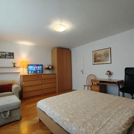 Center Hollidays Room's * Βαρσοβία